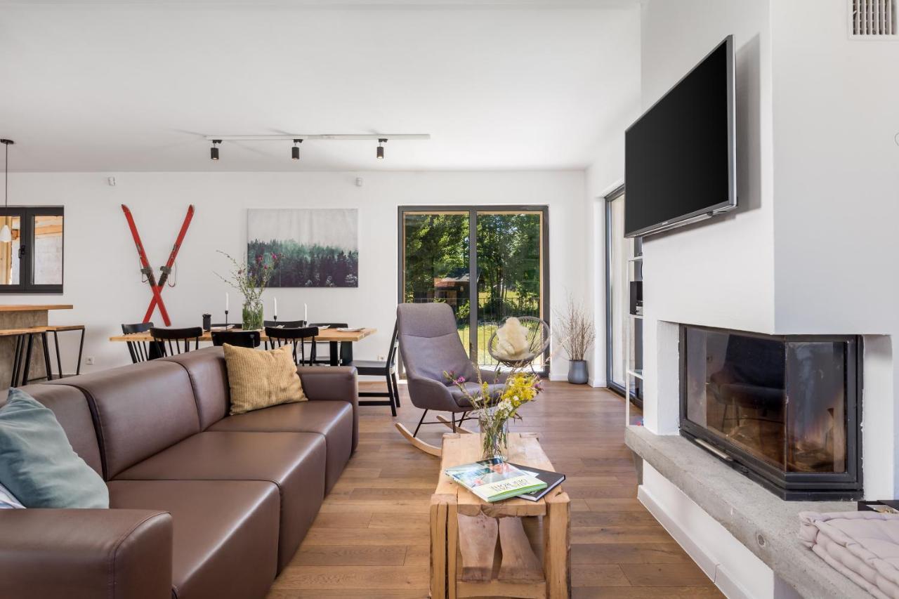 Modern Alpine Monsalbius Chalet Baske Ostarije Bagian luar foto