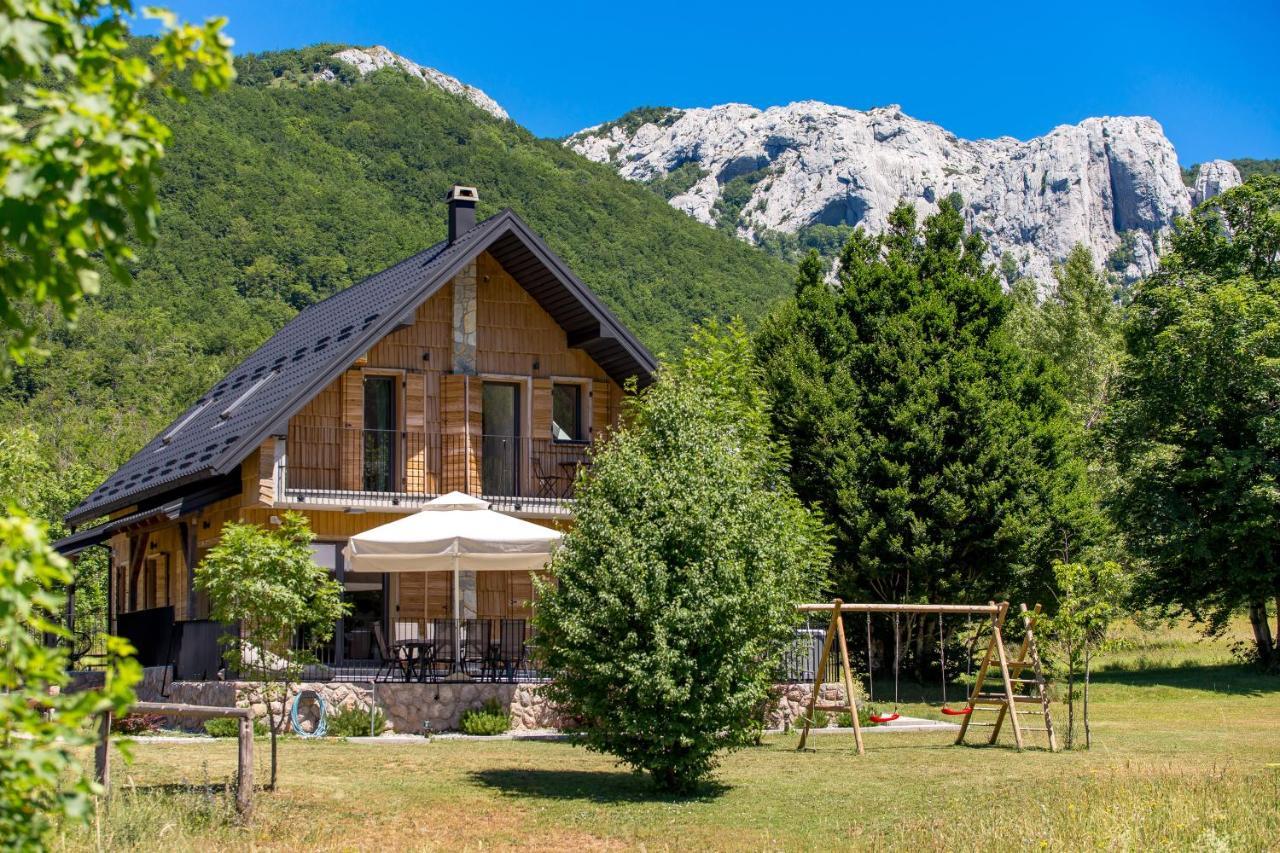 Modern Alpine Monsalbius Chalet Baske Ostarije Bagian luar foto
