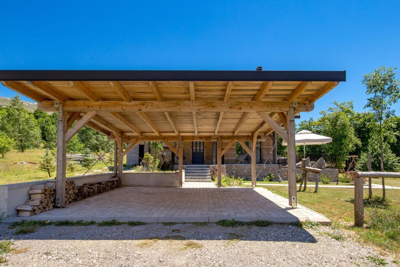 Modern Alpine Monsalbius Chalet Baske Ostarije Bagian luar foto