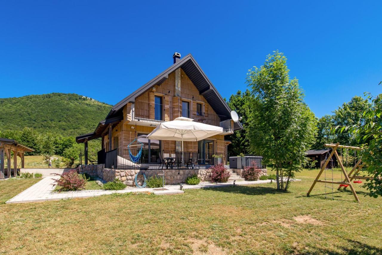 Modern Alpine Monsalbius Chalet Baske Ostarije Bagian luar foto