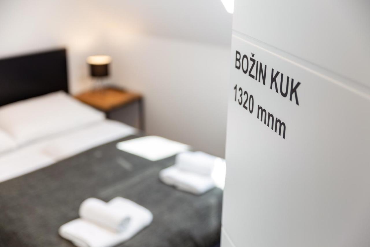Modern Alpine Monsalbius Chalet Baske Ostarije Bagian luar foto